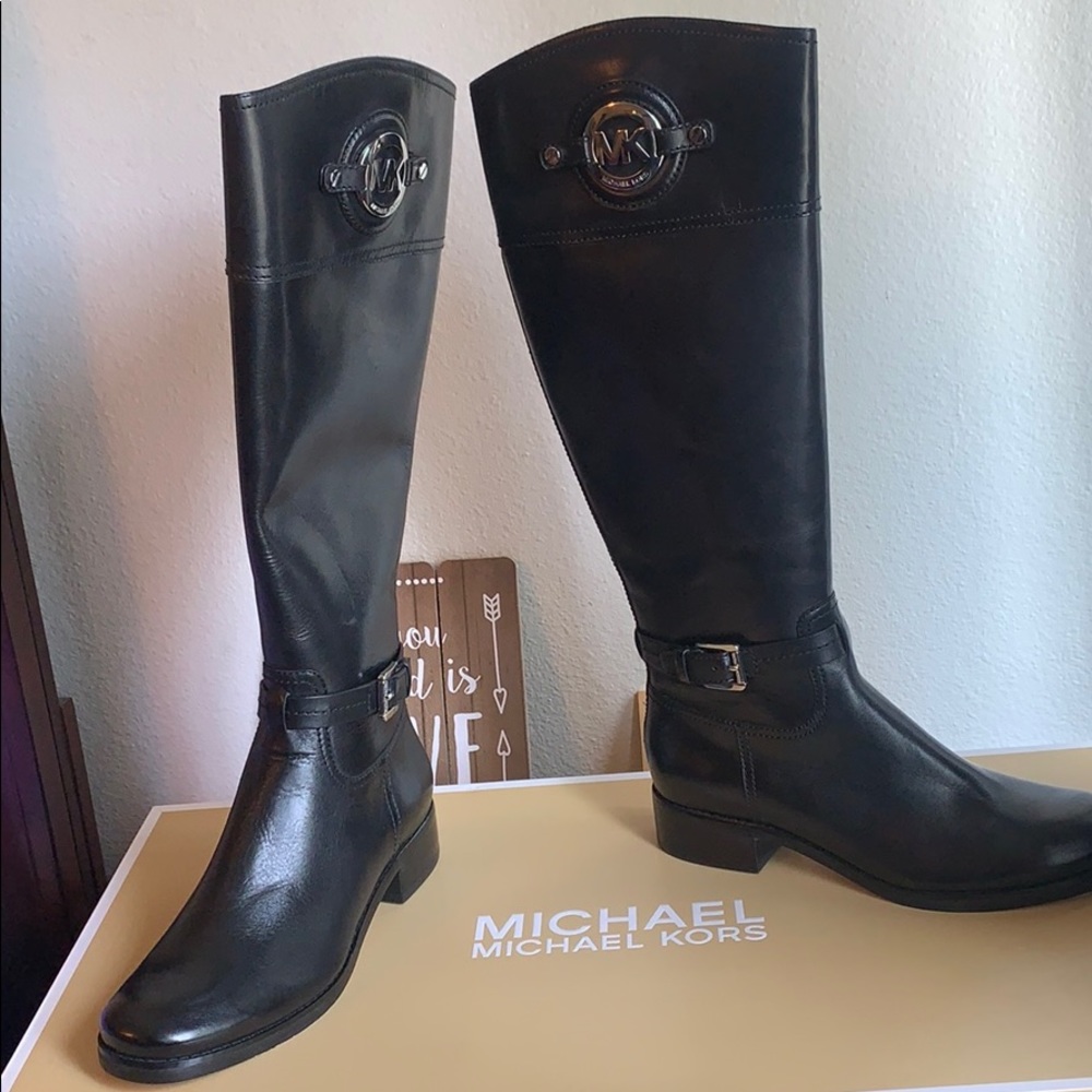 Micheal Kors boots